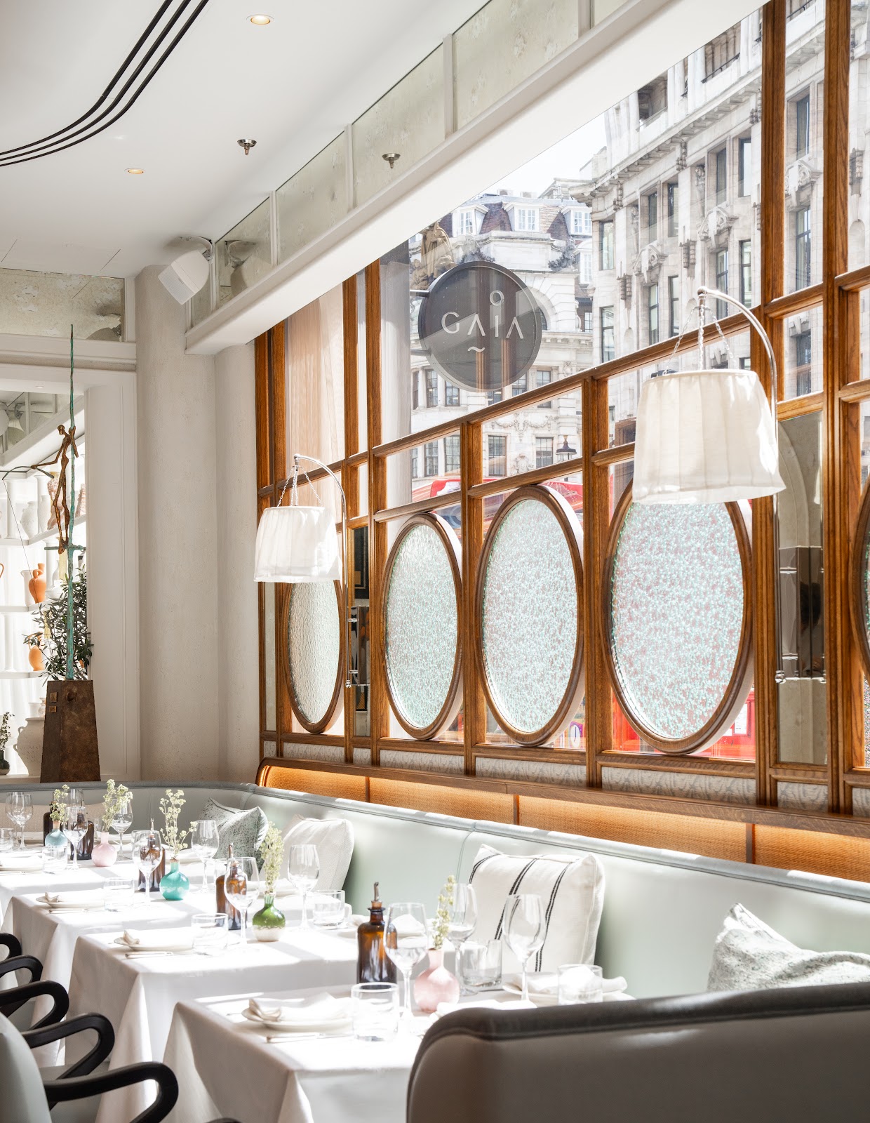 Gaia Mayfair - british