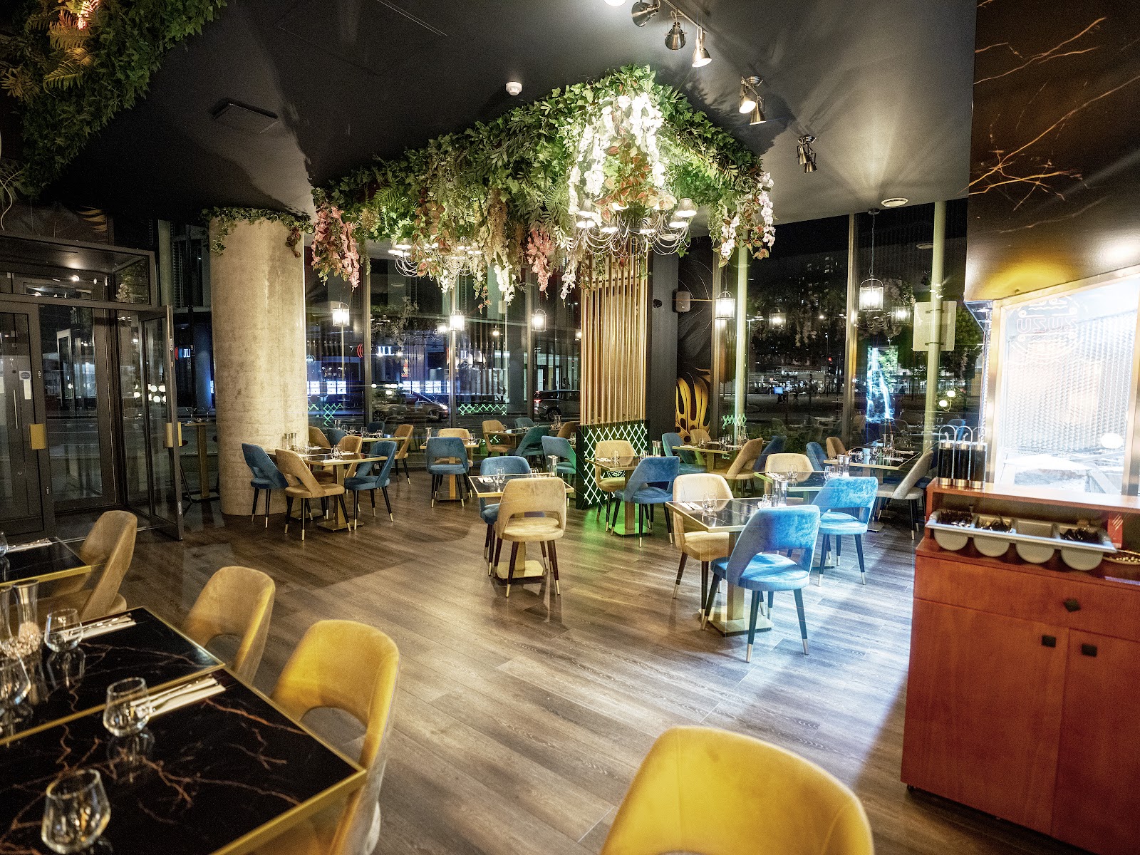 ZUZU BISTRO BAR - french